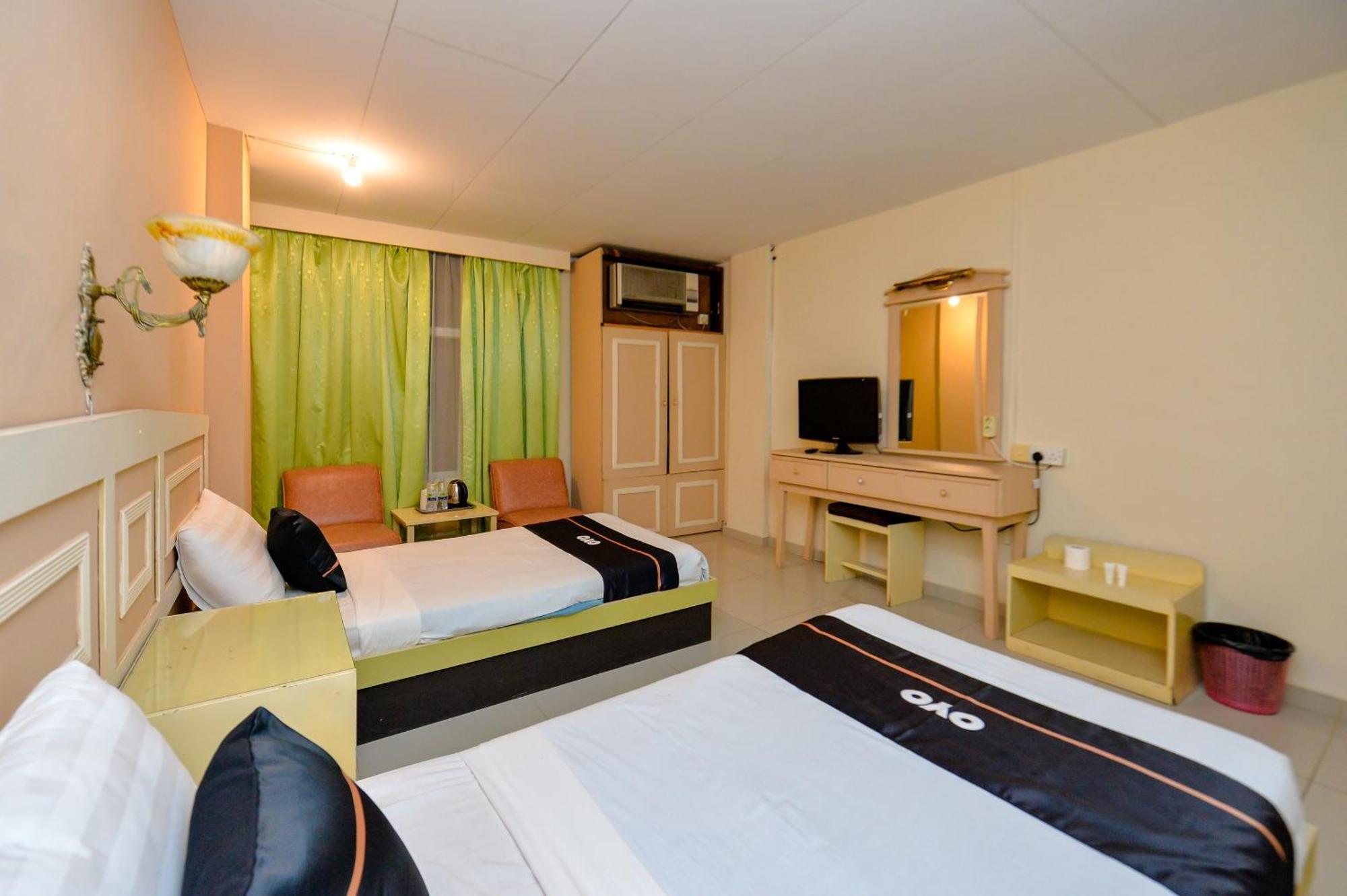 Oyo 2487 Sampurna Jaya Hotel Tanjung Pinang Exterior photo